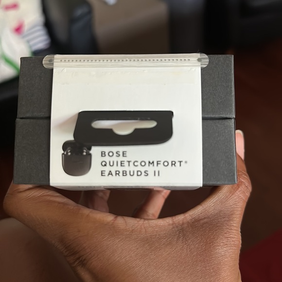 Bose Quiet Comfort Earbuds - Picture 3 of 3